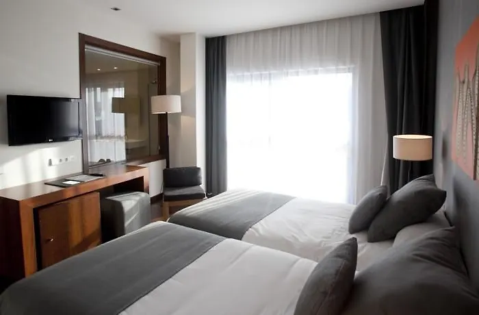 Carris Marineda Hotel 4*