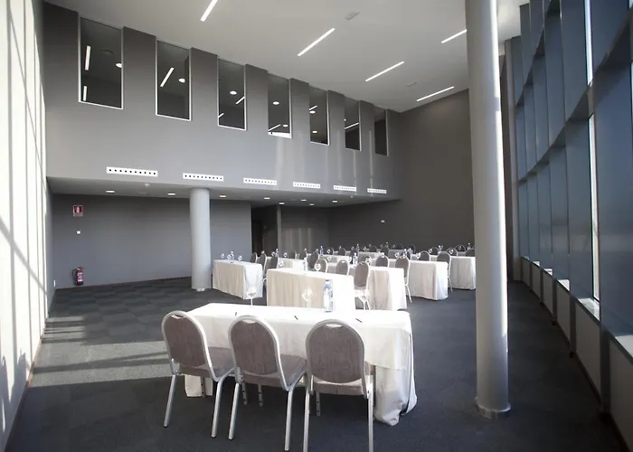 Carris Marineda 4* A Coruna